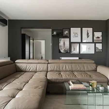 Skylark - Tokyo Penthouse With Jacuzzi, Movie Theater & Panoramic View Apartment Brasov Exterior photo
