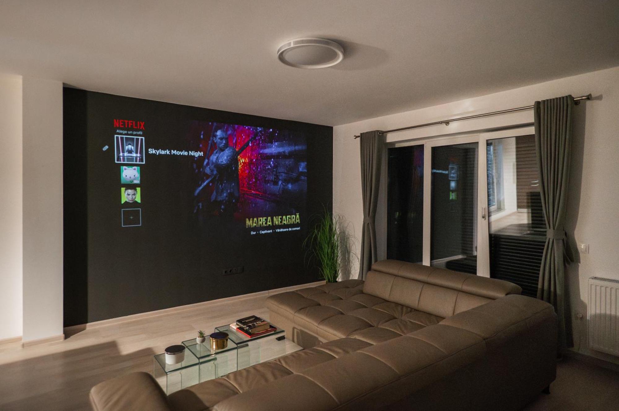 Apartment Skylark - Tokyo Penthouse With Jacuzzi, Movie Theater & Panoramic View Brasov